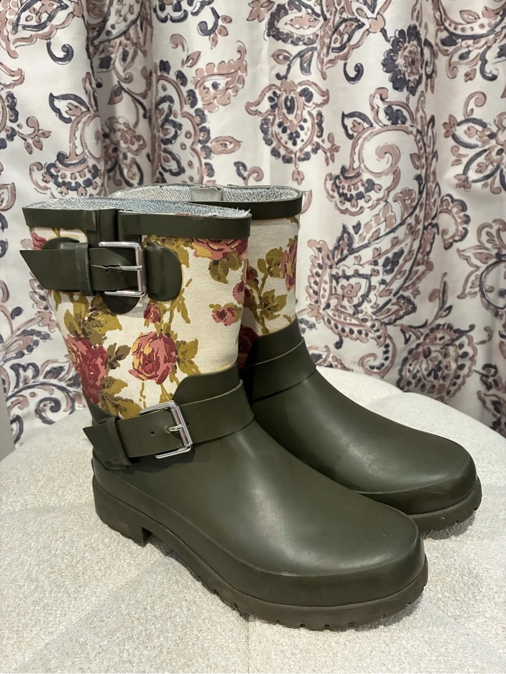 Lauren Ralph LaureOlive Green Floral Short Rain Boots with Buckle Detail